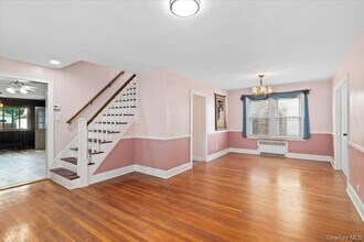 61 Dartmouth St in Williston Park, NY - Building Photo - Building Photo