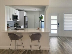 4437 NW 99th Way in Sunrise, FL - Building Photo - Building Photo
