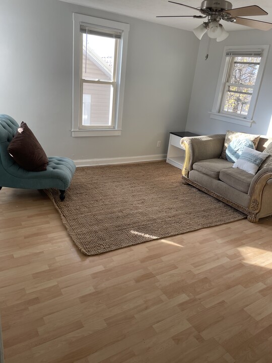 145 E Walnut St, Unit 145 in Lancaster, OH - Foto de edificio