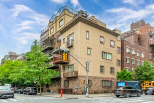 1 Franklin Ave in Brooklyn, NY - Building Photo