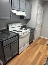 201 Canterbury St in Simpsonville, SC - Building Photo - Building Photo