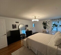 4945A S Lake Dr in Cudahy, WI - Foto de edificio - Building Photo