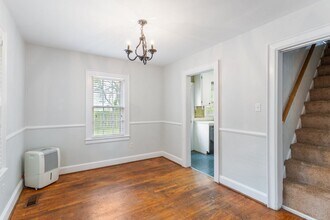 130 Wythe Crescent Dr in Hampton, VA - Building Photo - Building Photo