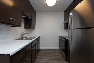 Calla Ave Apartments in Imperial Beach, CA - Building Photo - Building Photo