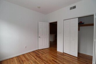 240 6th St in Jersey City, NJ - Building Photo - Building Photo