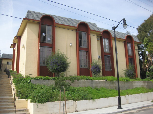 4121 Marmion Way in Los Angeles, CA - Foto de edificio - Building Photo