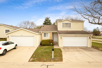 Partridge Hill in Hoffman Estates, IL - Building Photo - Building Photo