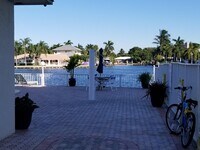 638 Snug Harbor Dr photo'