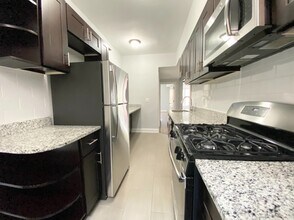 6102 N Winthrop Ave in Chicago, IL - Building Photo - Building Photo