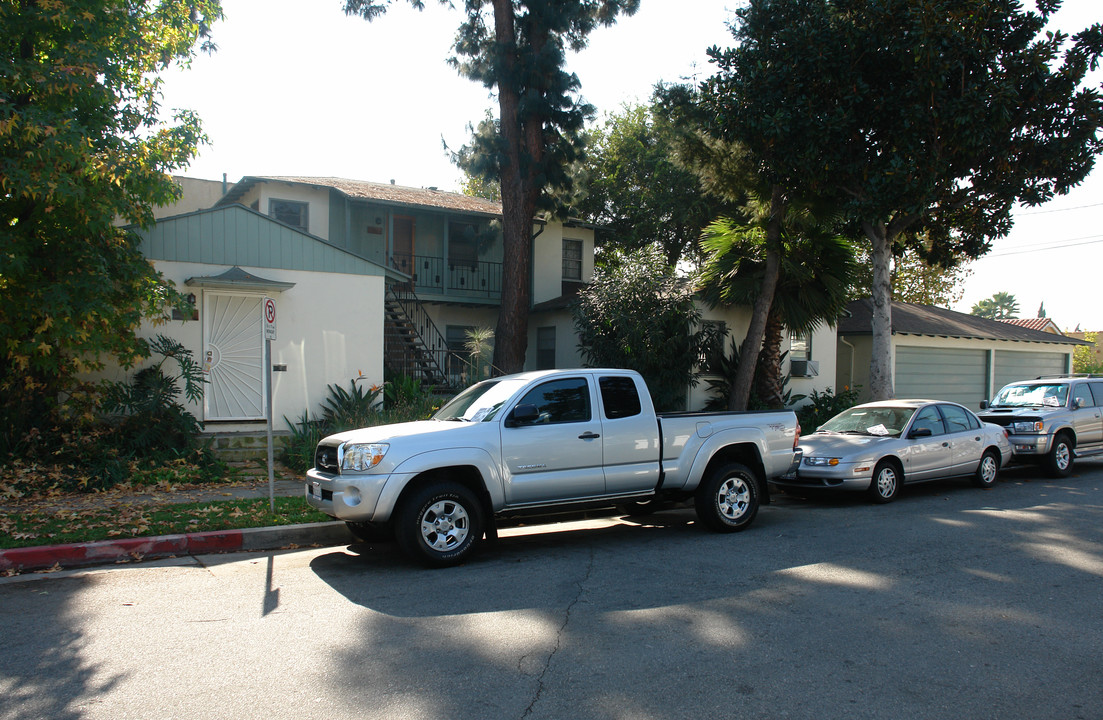 1140 Raleigh St in Glendale, CA - Building Photo