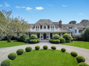 1 Green Hollow Rd in East Hampton, NY - Building Photo - Building Photo