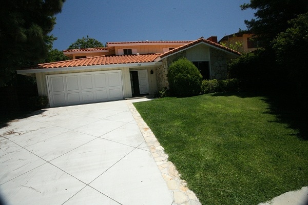28614 Coveridge Dr