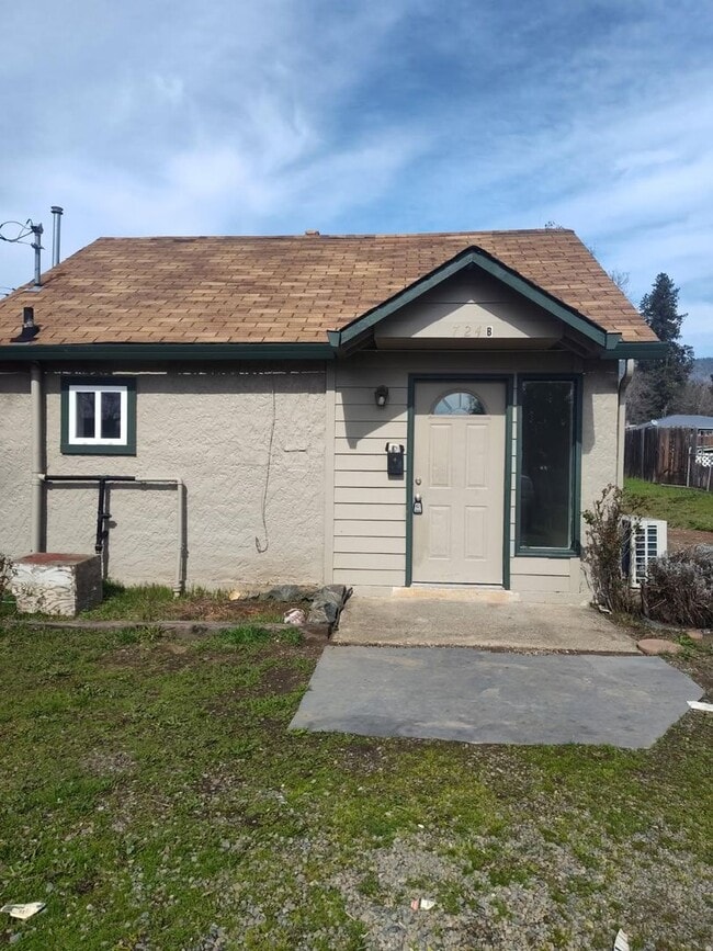 property at 724 NE Madrone St