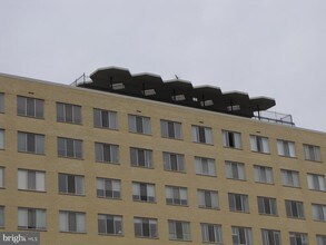 6621 Wakefield Dr-Unit -208 in Alexandria, VA - Building Photo - Building Photo