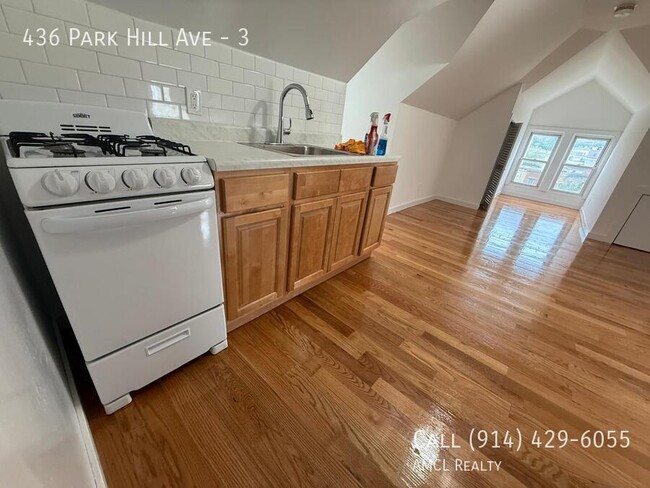 436 Park Hill Ave in Yonkers, NY - Building Photo - Building Photo