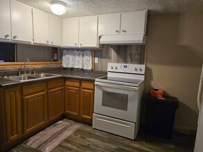 1448 Jacksboro Rd in Bronston, KY - Foto de edificio - Building Photo