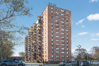 Hutchinson Parkway Apartments in Bronx, NY - Building Photo - Building Photo