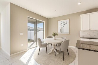 334 Winter Bliss Ln in Mount Dora, FL - Foto de edificio - Building Photo