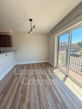 569 N 12th St in Laramie, WY - Foto de edificio - Building Photo