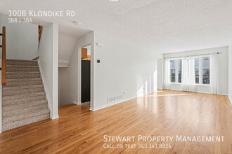 1008 Klondike Rd in Ottawa, ON - Building Photo - Building Photo