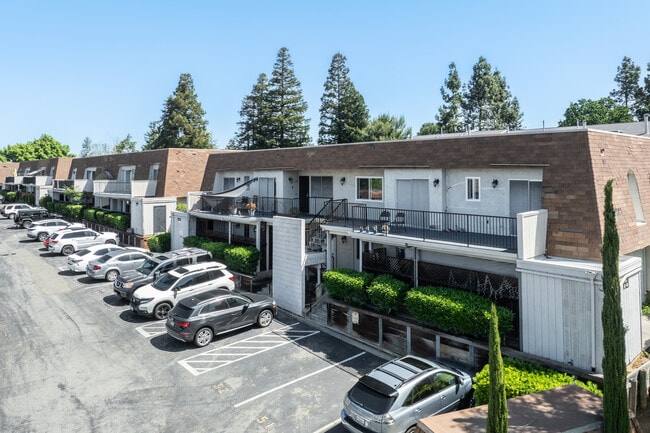 Clayton Hills in Concord, CA - Building Photo - Building Photo