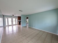 186 Coral Dr SW in Fort Walton Beach, FL - Foto de edificio - Building Photo