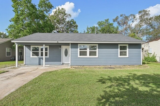 property at 1109 San Felipe St