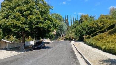 22171 Marylee St in Woodland Hills, CA - Building Photo - Building Photo