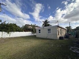 728 SW 6th St in Dania Beach, FL - Building Photo