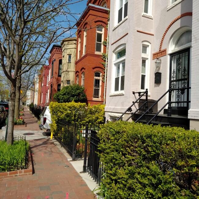 property at 901 French St NW