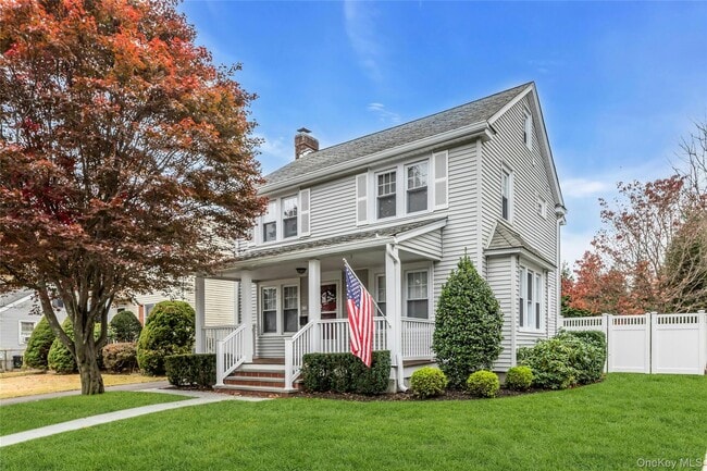 property at 23 W 7th St