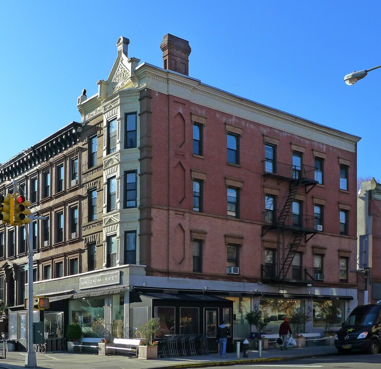 756 Union St in Brooklyn, NY - Building Photo