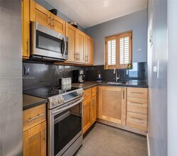 3400 N Surf Rd in Hollywood, FL - Building Photo - Building Photo