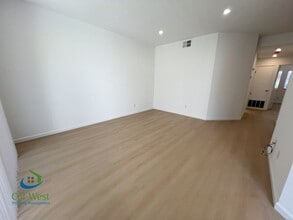 450 Shadowgraph Dr in San Jose, CA - Building Photo - Building Photo