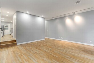 2002 Fairview St in Houston, TX - Building Photo - Building Photo