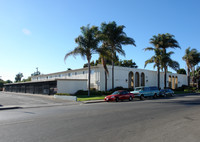 Portofino Apartments in Oxnard, CA - Foto de edificio - Building Photo