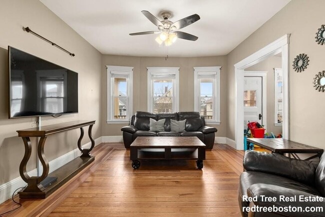 14 Bowdoin St, Unit 2