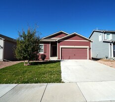 6214 Meadowbank Ln in Colorado Springs, CO - Building Photo