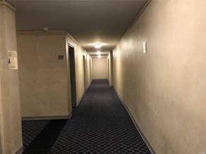 833 Central Ave-Unit -5A in Queens, NY - Building Photo - Building Photo
