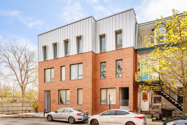 694 Shearer St in Montréal, QC - Building Photo - Building Photo