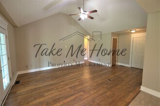 4828 W Skyler Dr in Springfield, MO - Building Photo - Building Photo