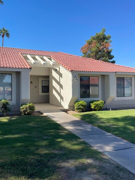 43376 Cook St in Palm Desert, CA - Building Photo