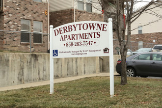 Derbytowne Apartments in Lexington, KY - Building Photo - Building Photo