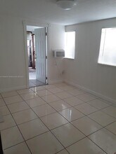 1331 W 51st Pl in Hialeah, FL - Building Photo - Building Photo