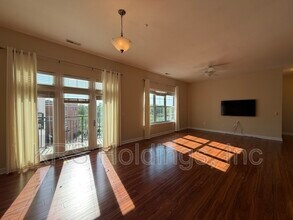 670 Town Center Dr in Newport News, VA - Building Photo - Building Photo