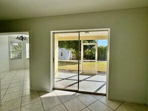 2306 NE 5th Terrace in Cape Coral, FL - Foto de edificio - Building Photo