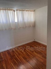 1702 Kewalo St in Honolulu, HI - Building Photo - Building Photo