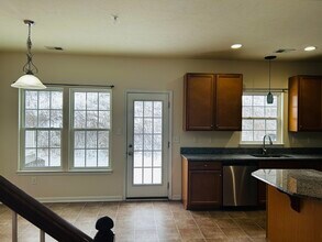 240 Broadstone Dr in Mars, PA - Foto de edificio - Building Photo