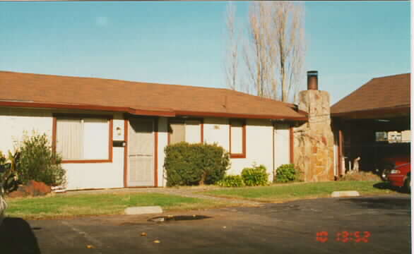3125 Hoen Ave in Santa Rosa, CA - Foto de edificio - Building Photo