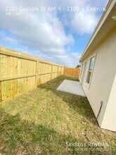 2109 Canyon St-Unit -2109-4 Canyon in Weslaco, TX - Building Photo - Building Photo